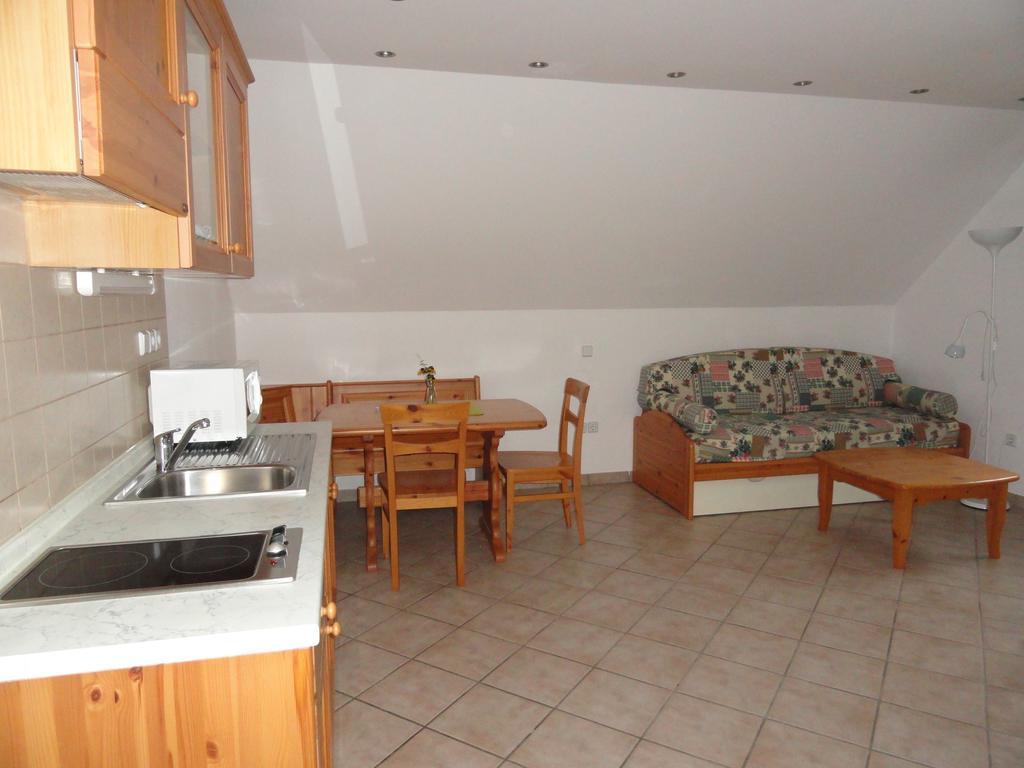 Farm Stay Dolinar Krainer Bohinjska Bela Oda fotoğraf
